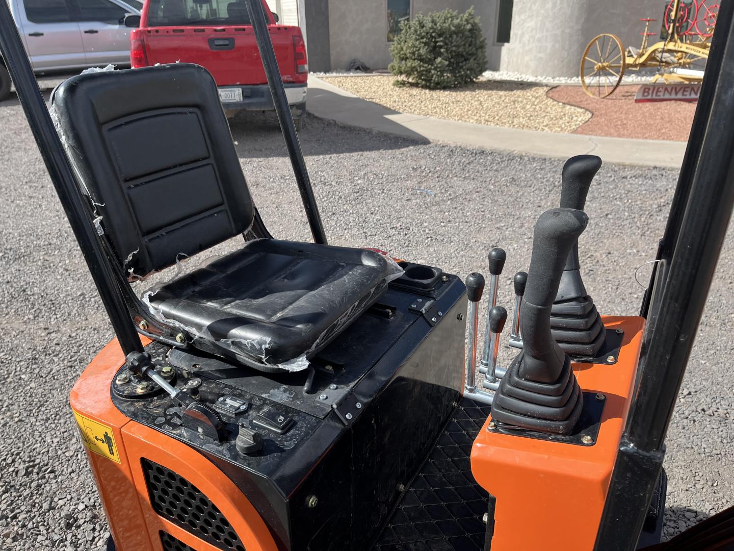 ./imagenes/INVOICE/2019/17382/MINIEXCAVADORA AGROTK QH12 (3).JPG